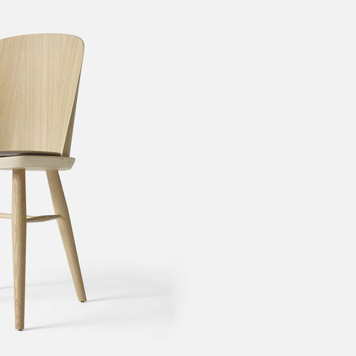 Synnes Chair Upholstered - الصورة 4